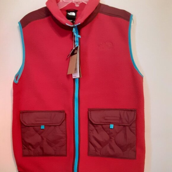 Men's The  North Face (M) Red Fleece Vest w/Zipper Front & Two Front Pockets - Picture 1 of 4